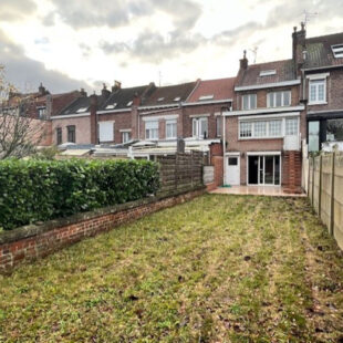 Belle maison de 1954 avec jardin et garage  Sous offre 