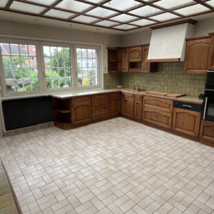 Belle maison de 1954 avec jardin et garage  Sous offre 