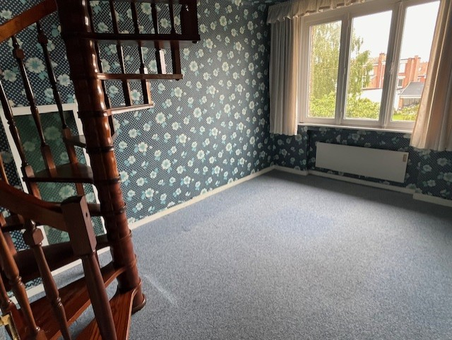 Belle maison de 1954 avec jardin et garage  Sous offre 
