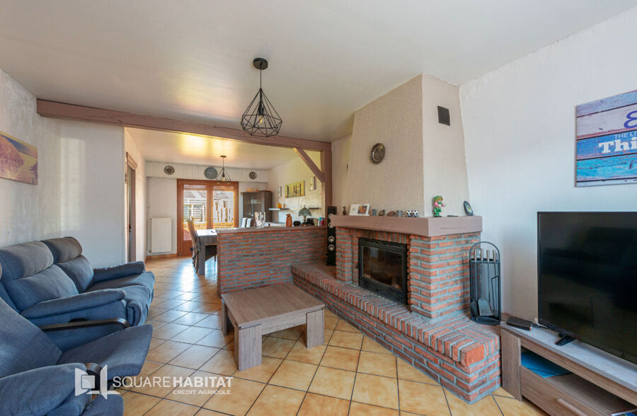MAISON SEMI INDIVIDUELLE 4 CHAMBRES  Sous compromis 