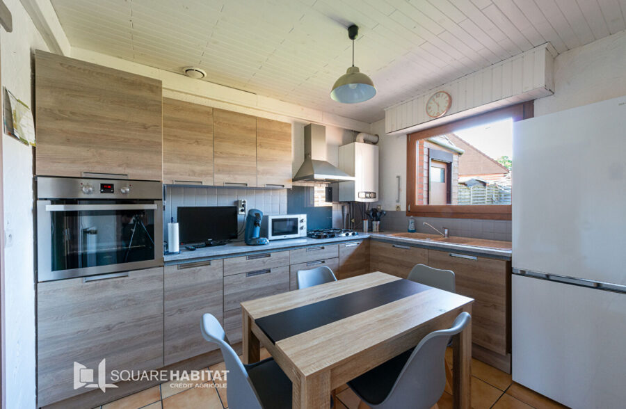 MAISON SEMI INDIVIDUELLE 4 CHAMBRES  Sous compromis 