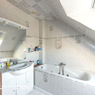 MAISON SEMI INDIVIDUELLE 4 CHAMBRES  Sous compromis 