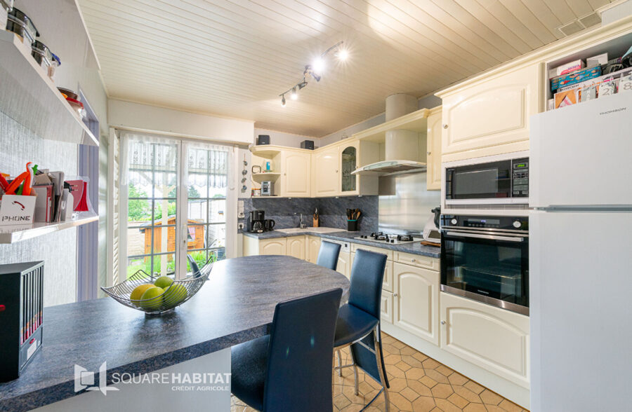 SUPERBE MAISON ENTIEREMENT RENOVEE A HERIN