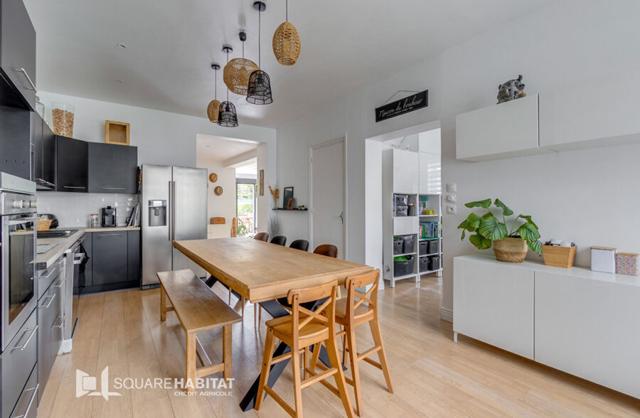VENDUE- Maison avec une très belle rénovation – 3 chambres – jardin – garage <small> Sous compromis </small>