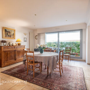 Vaste Appartement Lumineux – parking inclus