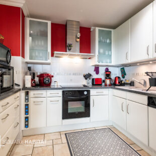 Vaste Appartement Lumineux – parking inclus