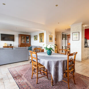 Vaste Appartement Lumineux – parking inclus