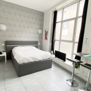 LILLE GRAND PLACE : APPARTEMENT DIVISE EN DEUX STUDIOS