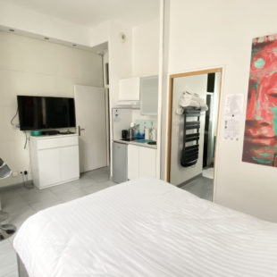 LILLE GRAND PLACE : APPARTEMENT DIVISE EN DEUX STUDIOS