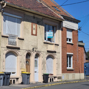Maison 93m² ,3 chambres, cour  Sous compromis 