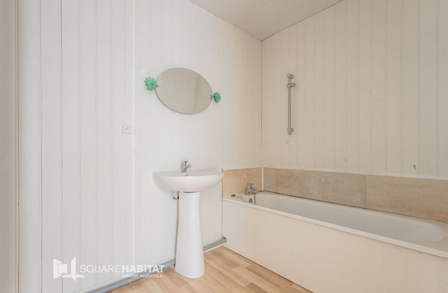Maison 93m² ,3 chambres, cour  Sous compromis 