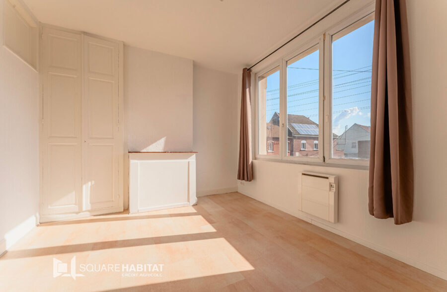 Maison 93m² ,3 chambres, cour  Sous compromis 