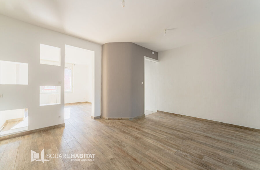Maison 93m² ,3 chambres, cour  Sous compromis 