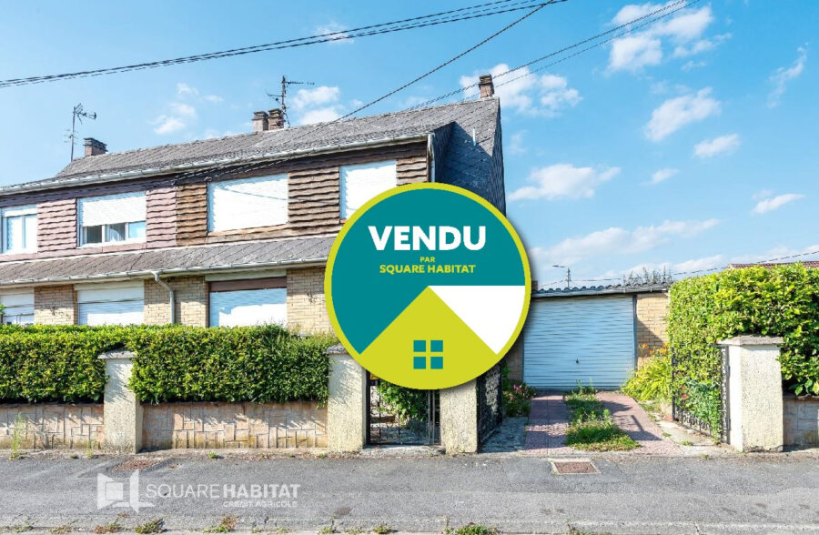 SQUARE HABITAT Anzin vous propose de venir découvrir cet Habitat semi individuel de 120m² au coeur de la commune de HERIN