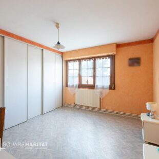 SQUARE HABITAT Anzin vous propose de venir découvrir cet Habitat semi individuel de 120m² au coeur de la commune de HERIN