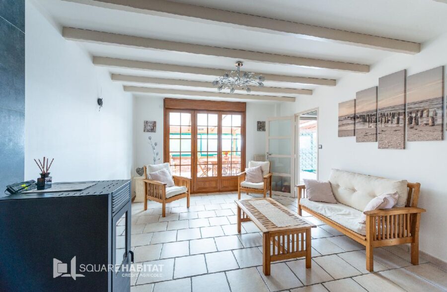 SQUARE HABITAT Anzin vous propose de venir découvrir cet Habitat semi individuel de 120m² au coeur de la commune de HERIN
