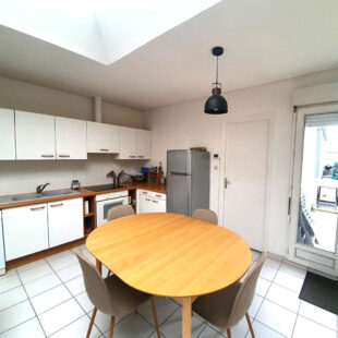 Appartement , deux chambres, garage et extérieur.