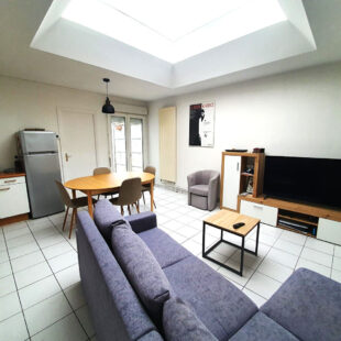 Appartement , deux chambres, garage et extérieur.