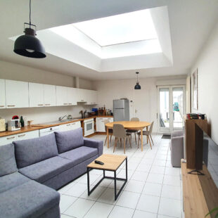 Appartement , deux chambres, garage et extérieur.