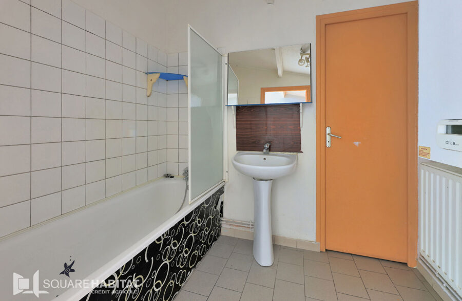 Maison  de ville 1 chambre 2 bureaux jardin  Sous compromis 
