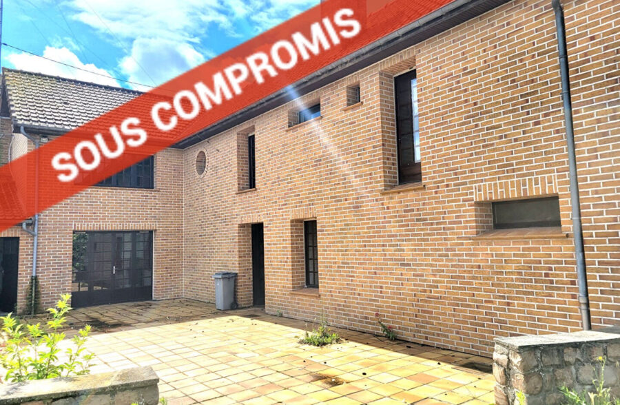 Maison Aire Sur La Lys 5 pièce(s) 155 m2 <small> Sous compromis </small>