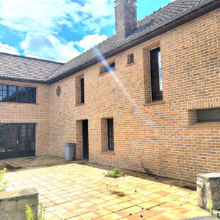 Maison Aire Sur La Lys 5 pièce(s) 155 m2 <small> Sous compromis </small>