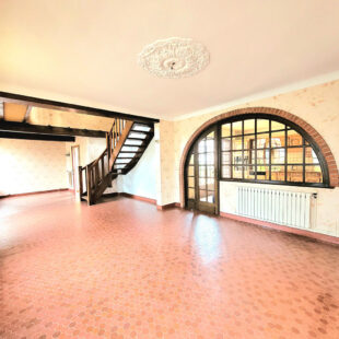 Maison Aire Sur La Lys 5 pièce(s) 155 m2 <small> Sous compromis </small>