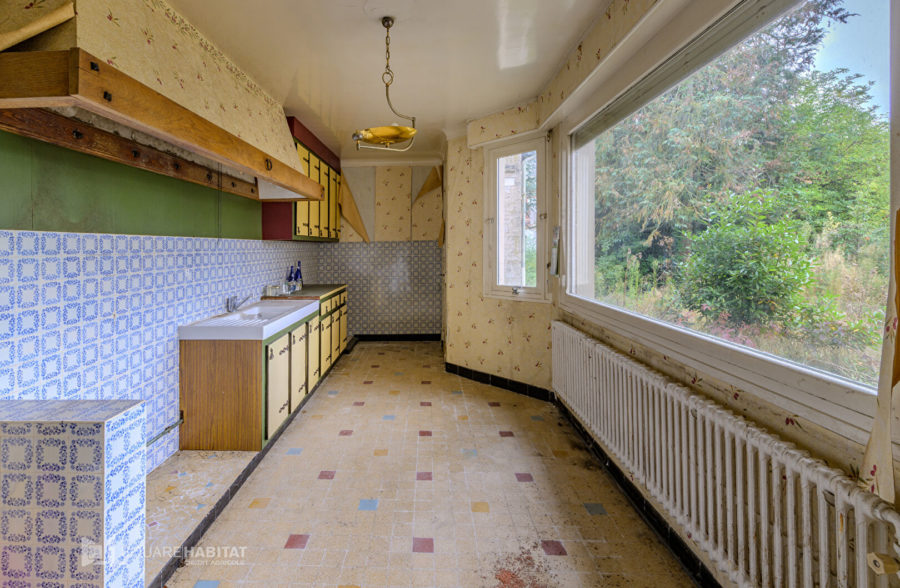 Maison de charme à rénover, 4 chambres, jardin, garages