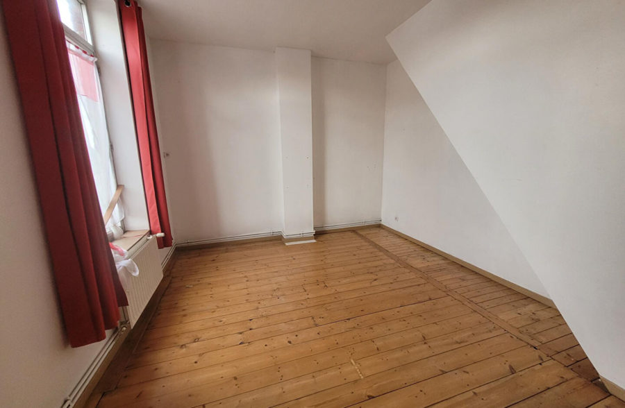 Wasquehal, immeuble de rapport à usage mixte, 260 m² avec jardin + garage