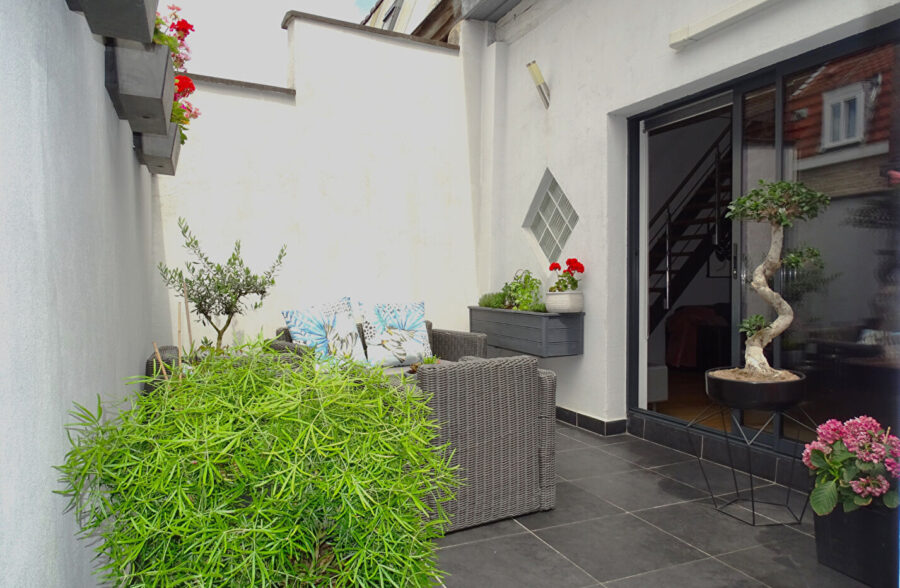 IMMEUBLE 3 LOTS DONT 1 SURFACE COMMERCIALE