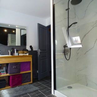 IMMEUBLE 3 LOTS DONT 1 SURFACE COMMERCIALE