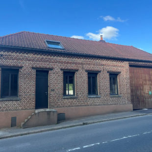 Longère rénovée, cachet de l’ancien 3 chambres jardin et garage. DPE C