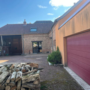 Longère rénovée, cachet de l’ancien 3 chambres jardin et garage. DPE C