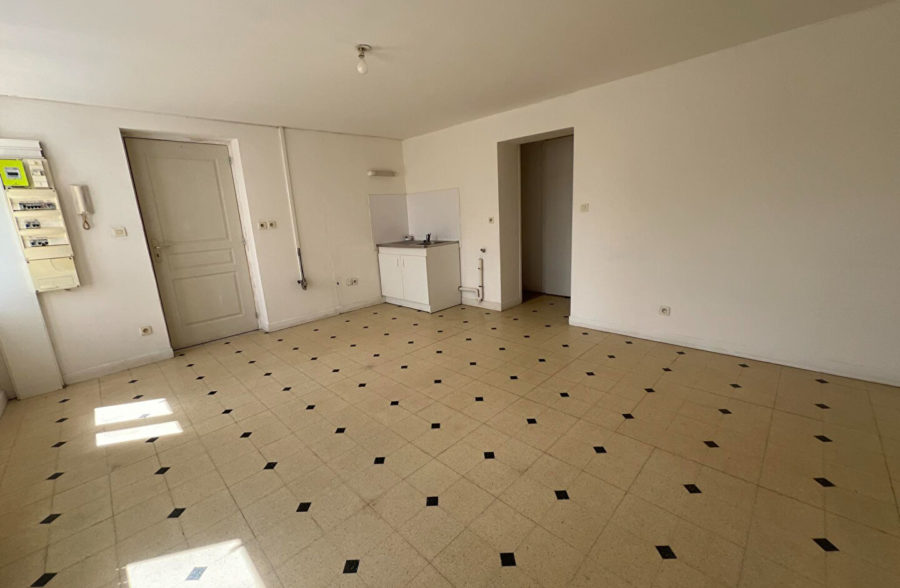 Appartement T2, centre-ville Houdain. Possibilité de rentabilité d’environ 10%