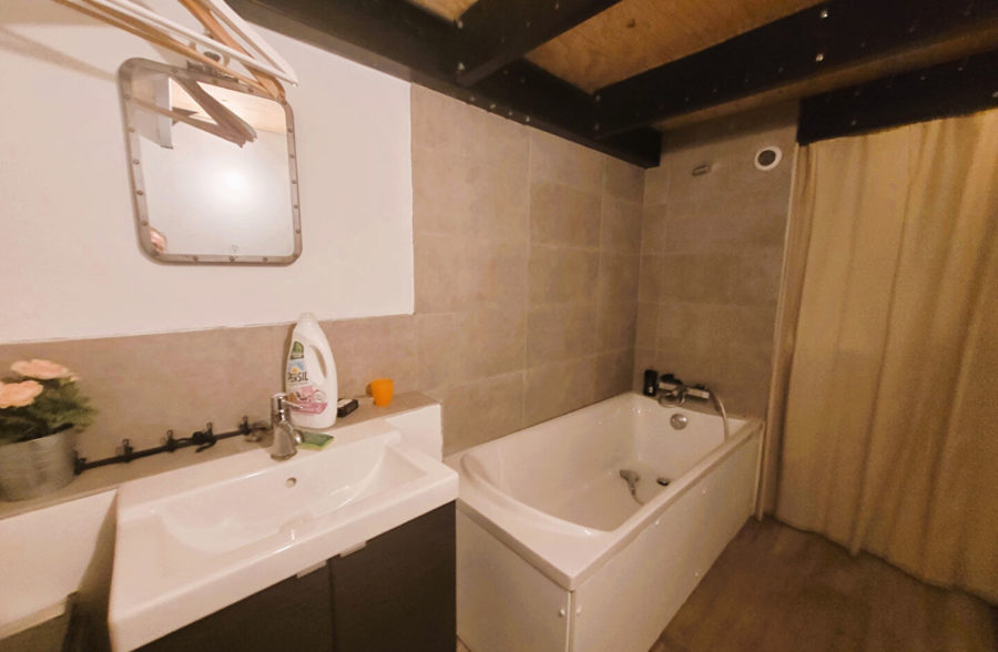 Loft Tourcoing  trois chambres  et deux salles de bain .