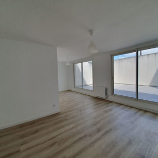 Appartement  T3 hyper centre avec terrasse privative