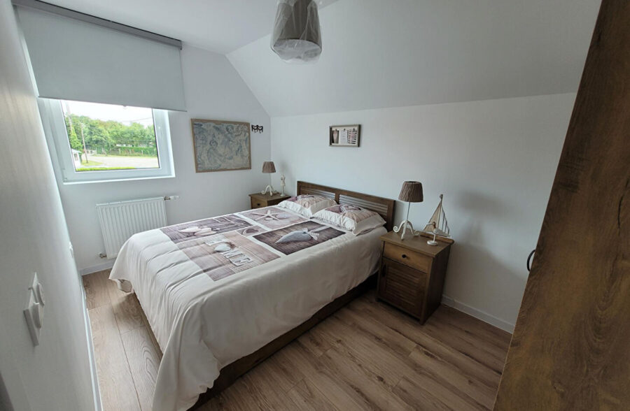 GROFFLIERS , Chalet neuf  3 chambres ,vendu meublé ,  en frais de notaire réduits , avec piscine chauffée !!