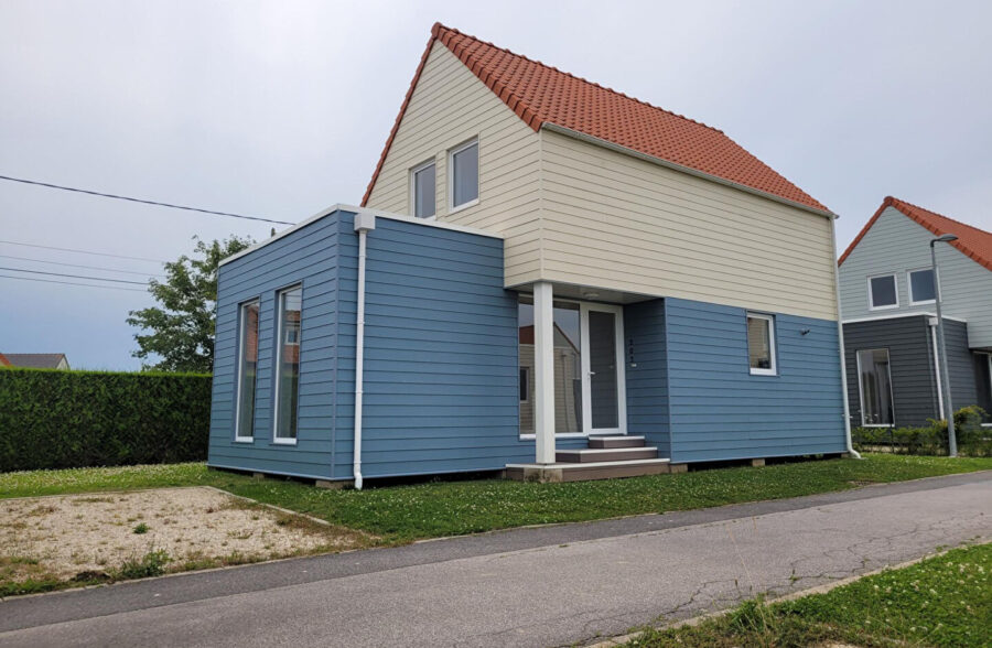 GROFFLIERS , Chalet neuf  3 chambres ,vendu meublé ,  en frais de notaire réduits , avec piscine chauffée !!