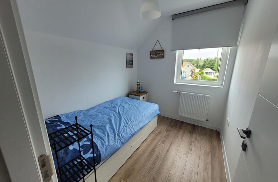 GROFFLIERS , Chalet neuf  3 chambres ,vendu meublé ,  en frais de notaire réduits , avec piscine chauffée !!