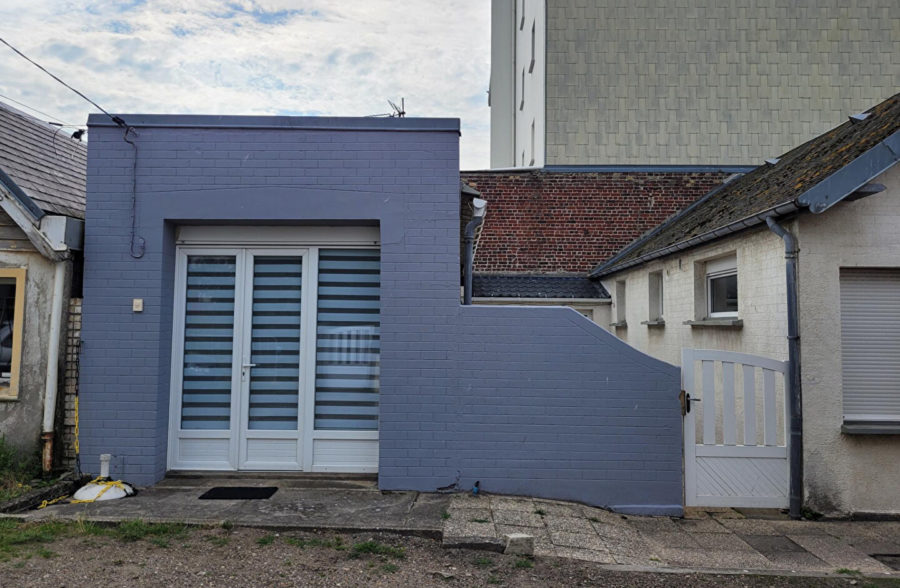 Berck plage , Plain pied individuel avec parking , 1 chambre , à 300M de la mer .