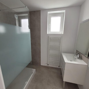 GROFFLIERS , Chalet neuf de plain pied 3 chambres , en frais de notaire réduits , avec piscine chauffée !!