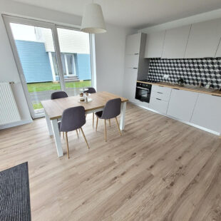 GROFFLIERS , Chalet neuf de plain pied 3 chambres , en frais de notaire réduits , avec piscine chauffée !!