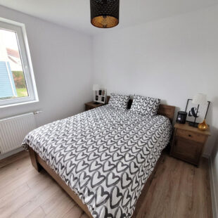 GROFFLIERS , Chalet neuf de plain pied 3 chambres , en frais de notaire réduits , avec piscine chauffée !!