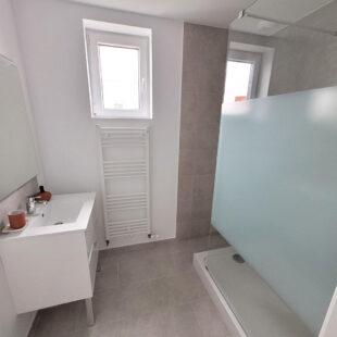 GROFFLIERS , Chalet neuf de plain pied 3 chambres , en frais de notaire réduits , avec piscine chauffée !!