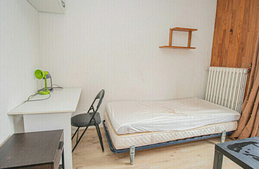 EXCLUSIVITE : 4 CHAMBRES  DE BONNE PROCHE GARE LILLE FLANDRE