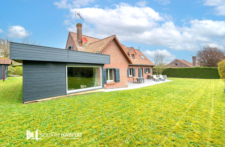 SUPERBE PAVILLON EN SEMI PLAIN PIED