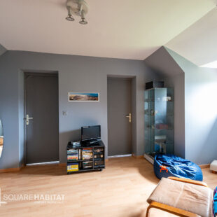 SUPERBE PAVILLON EN SEMI PLAIN PIED