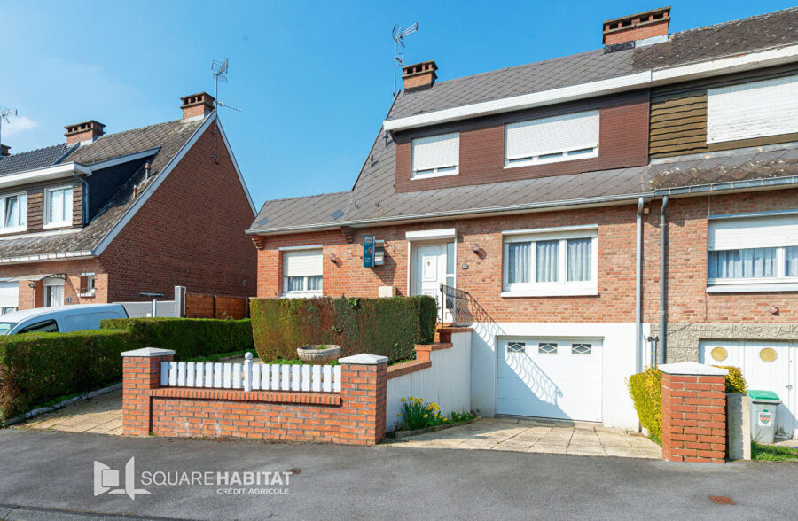 SEMI PLAIN PIED EN SECTEUR RESIDENTIEL