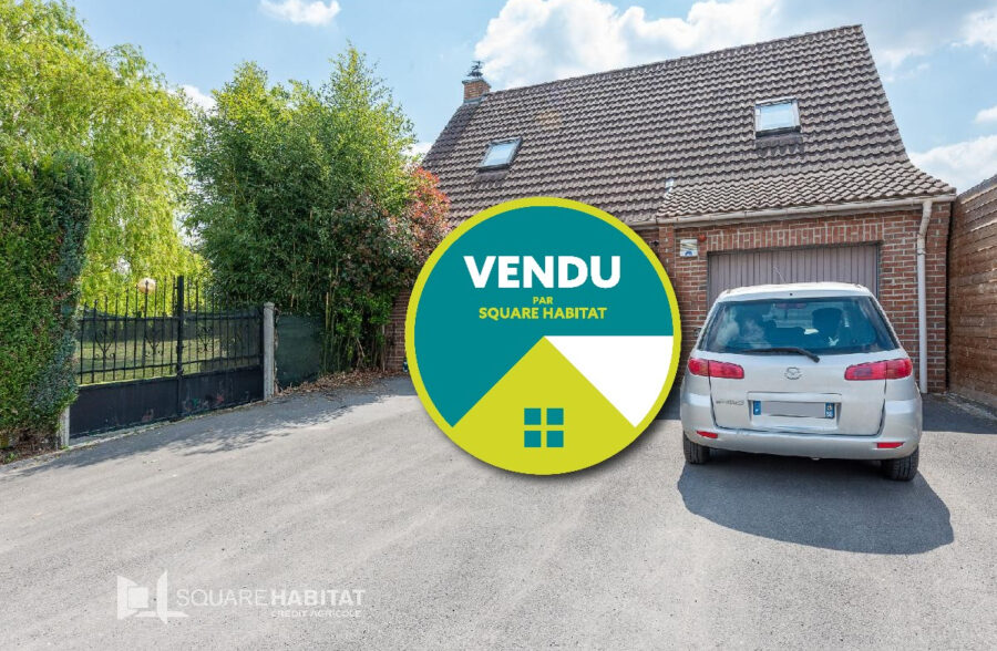 Maison individuelle,3 chambres, bureau, jardin et garage.
