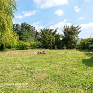 Maison individuelle,3 chambres, bureau, jardin et garage.